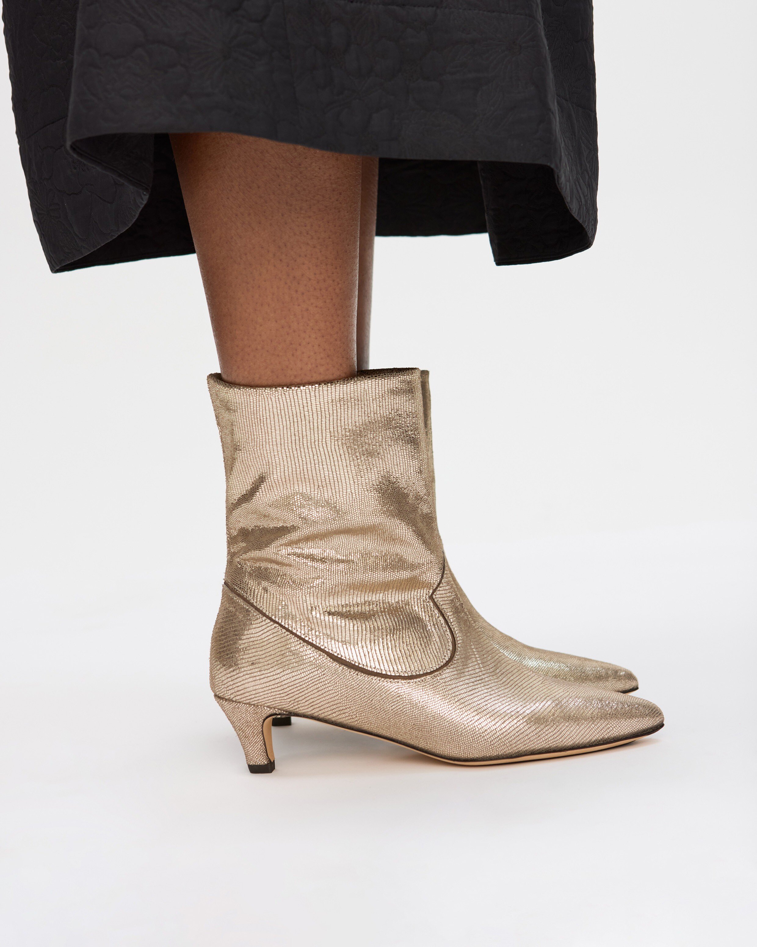 Anonymous Copenhagen Hicha 40 Gold Stiletto Boots | Oliver Bonas